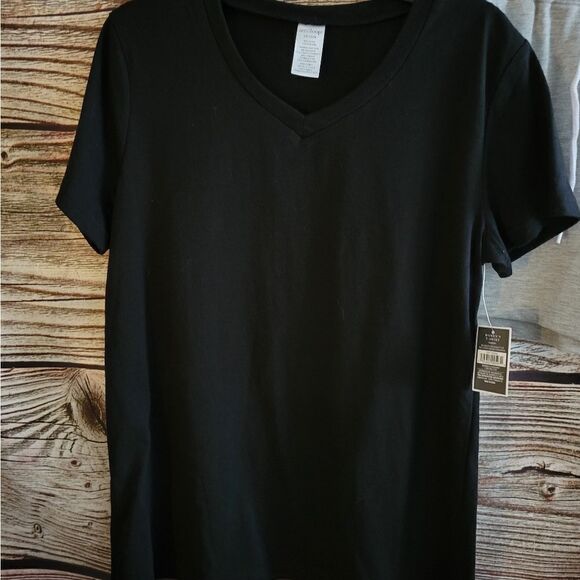 West Loop 3pc lot shorts/ 2 short Sleeve Tees Women's medium NWT black/ gray - Picture 2 of 9